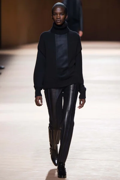 Look 5